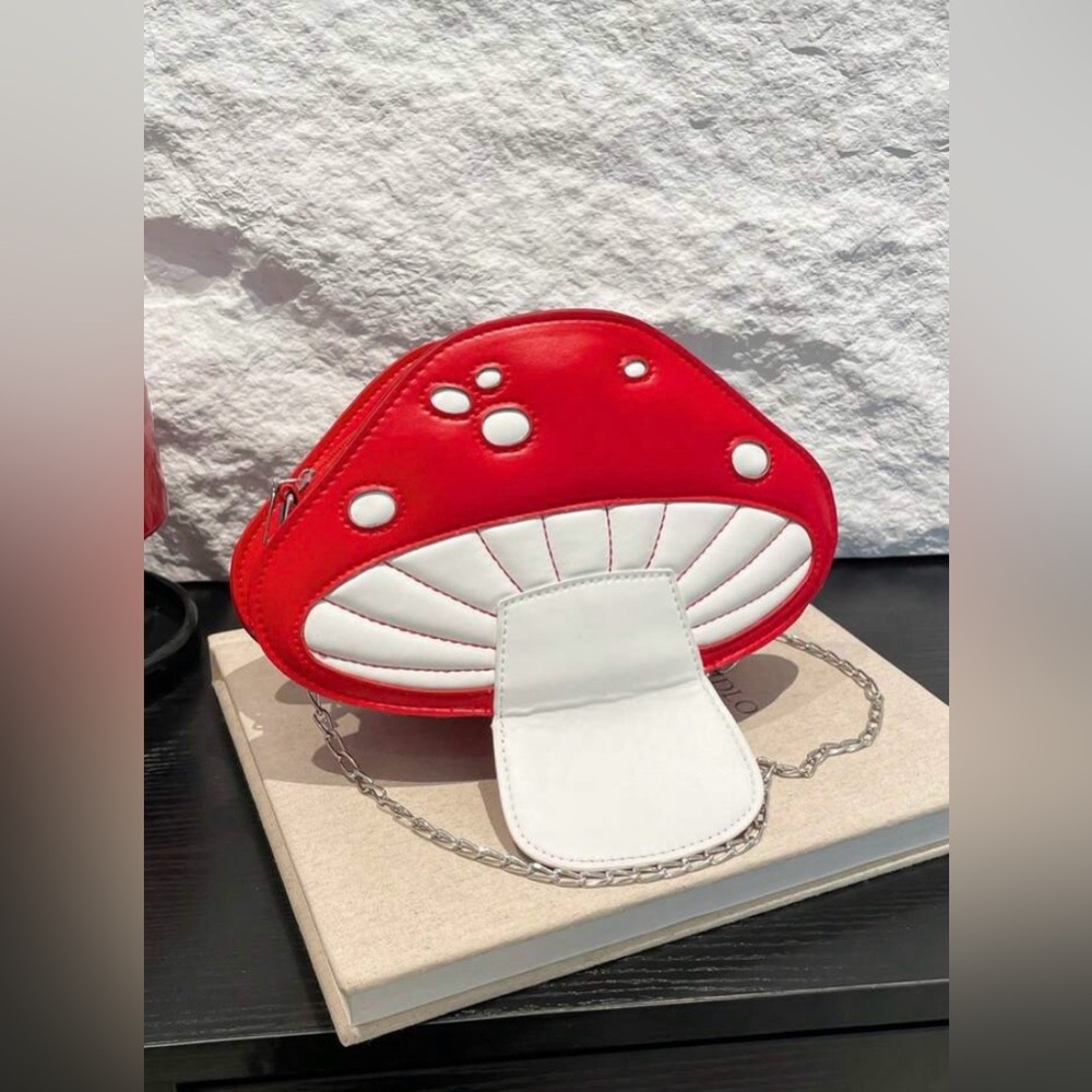 Mushroom purse